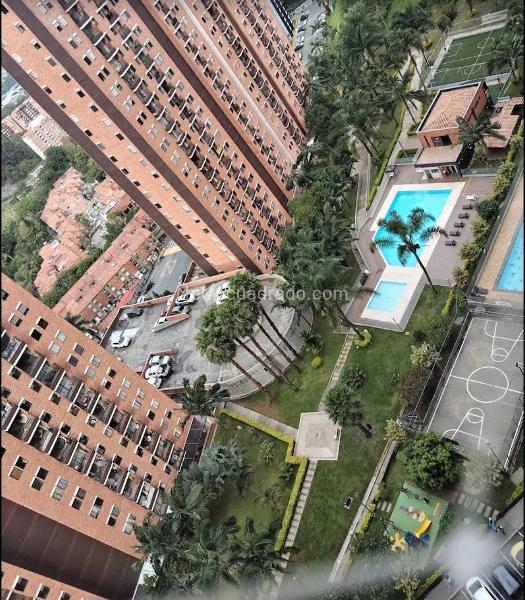 Apartamento de 3 Alcobas en Rodeo Alto con Parqueadero Privado - 2