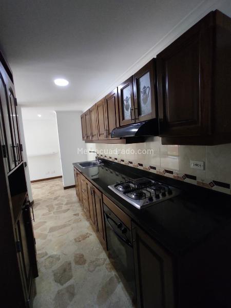 Apartamento de 3 Alcobas en Laureles - 2