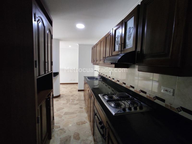 Apartamento de 3 Alcobas en Laureles - 5