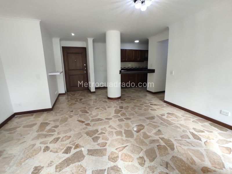 Apartamento de 3 Alcobas en Laureles - 9