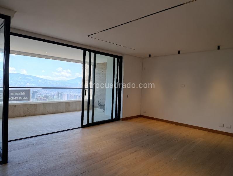 Brand New 3BR Apartment in La Calera - 5