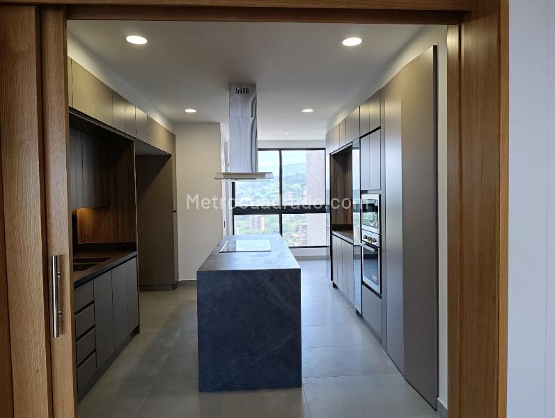 Brand New 3BR Apartment in La Calera - 8
