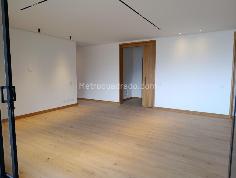 Brand New 3BR Apartment in La Calera - 9