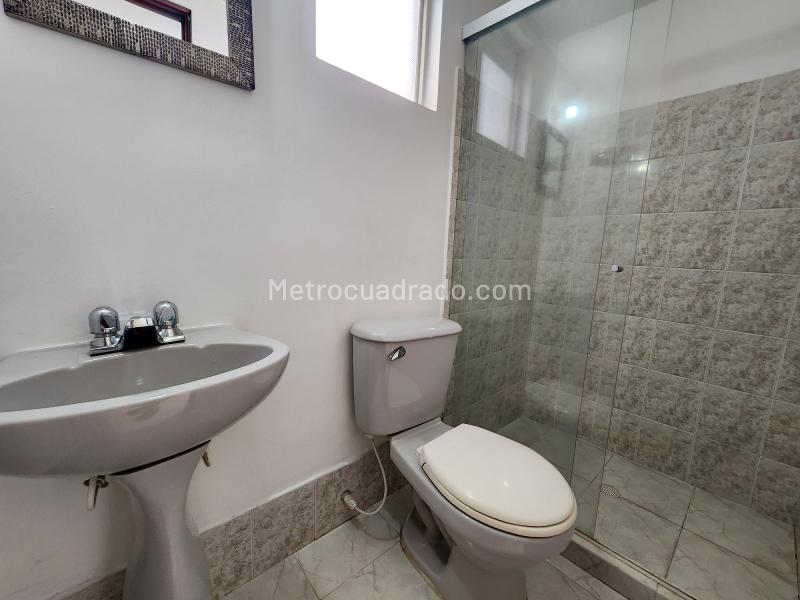 Apartamento de 2 Alcobas en Loma del Indio, Muy Vivible - 7