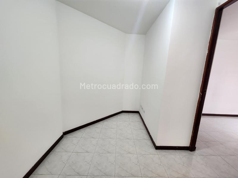 Apartamento de 2 Alcobas en Loma del Indio, Muy Vivible - 8