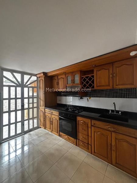 Apartamento en arriendo de 3 habitaciones en Suramérica (La Estrella)