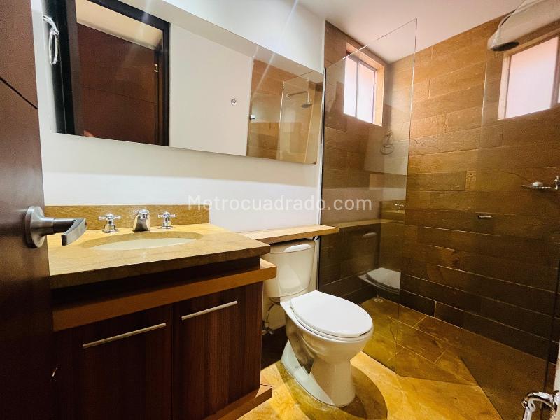 3BR Apartment in Loma Del Escobero (100 m²) - 2