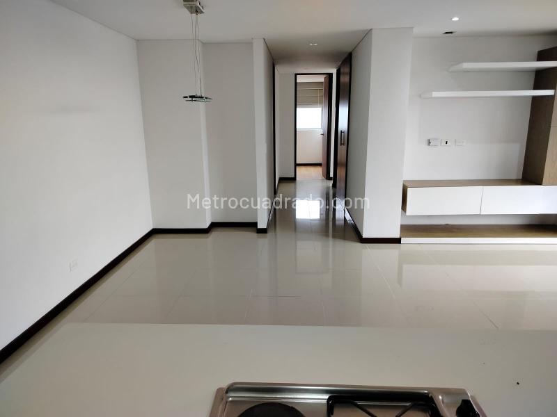 2BR Apartment in Loma Del Esmeraldal (100 m²)