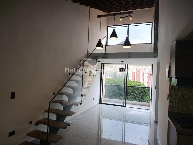 Spacious 4BR Duplex Apartment in Buenos Aires - 5