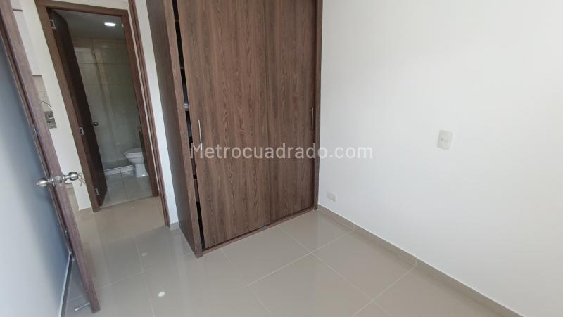 Apartamento de 3 Alcobas con Parqueadero Privado en Robledo - 6