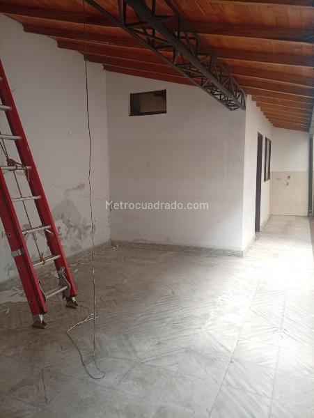 5BR House in Alto De Misael (130 m²) - 3