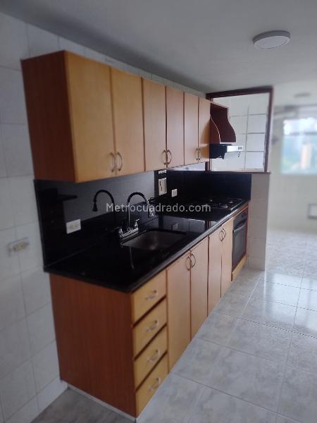 4BR Apartment in Altos Del Poblado (110 m²)