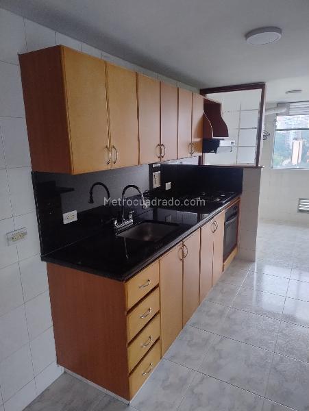 4BR Apartment in Altos Del Poblado (110 m²) - 2