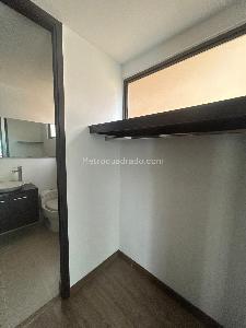 Apartamento de 3 alcobas en arriendo en Altos Del Poblado, Medellín, 85 m² · foto 3 de 16