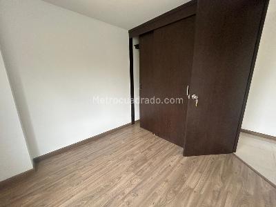 Apartamento de 3 alcobas en arriendo en Altos Del Poblado, Medellín, 85 m² · foto 6 de 16