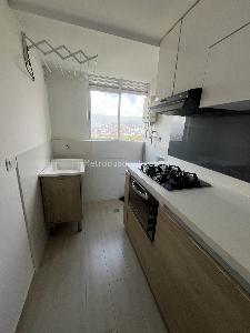 Apartamento de 3 alcobas en arriendo en La Hondonada, Medellín, 65 m² · foto 4 de 6