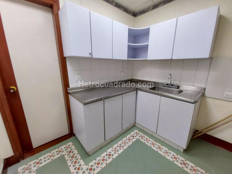 Oficina en Arriendo, Milla De Oro, Medellín - Más
