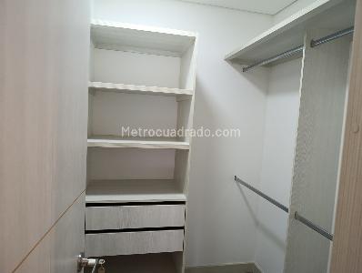 Apartaestudio en arriendo en El Tesoro, Medellín, 55 m² · foto 10 de 20