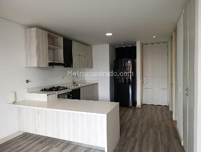 Apartaestudio en arriendo en El Tesoro, Medellín, 55 m² · foto 2 de 20