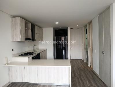 Apartaestudio en arriendo en El Tesoro, Medellín, 55 m² · foto 3 de 20