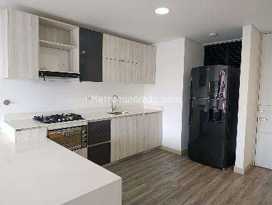 Apartaestudio en arriendo en El Tesoro, Medellín, 55 m² · foto 4 de 20