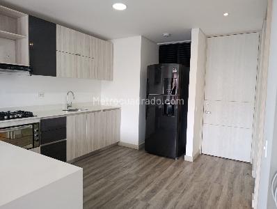 Apartaestudio en arriendo en El Tesoro, Medellín, 55 m² · foto 7 de 20