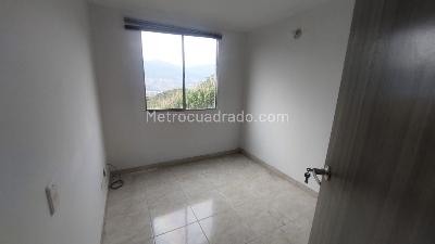 Apartamento en arriendo en Belen, Medellín · foto 5 de 16