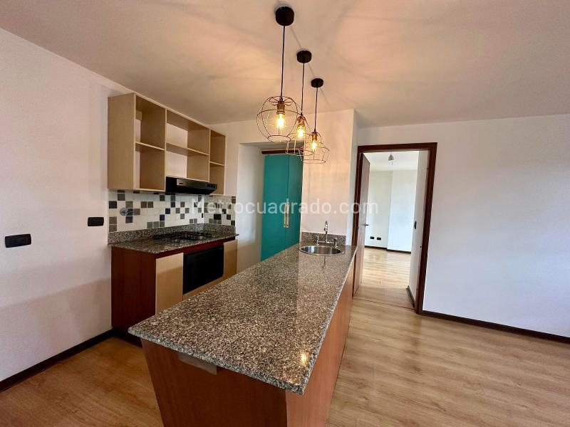 1BR Apartment in El Poblado (80 m²)