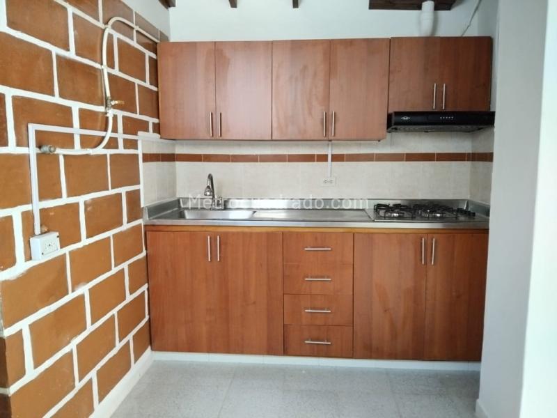 Acogedor Apartamento de 2 Alcobas en Los Naranjos, Itagüí - 2