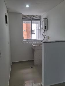 Apartamento de 3 alcobas en arriendo en Abadia, Medellín, 85 m² · foto 4 de 12