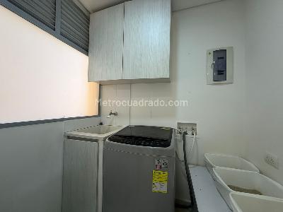 Apartamento de 3 alcobas en arriendo en Loma El Chocho, Medellín, 98 m² · foto 4 de 12