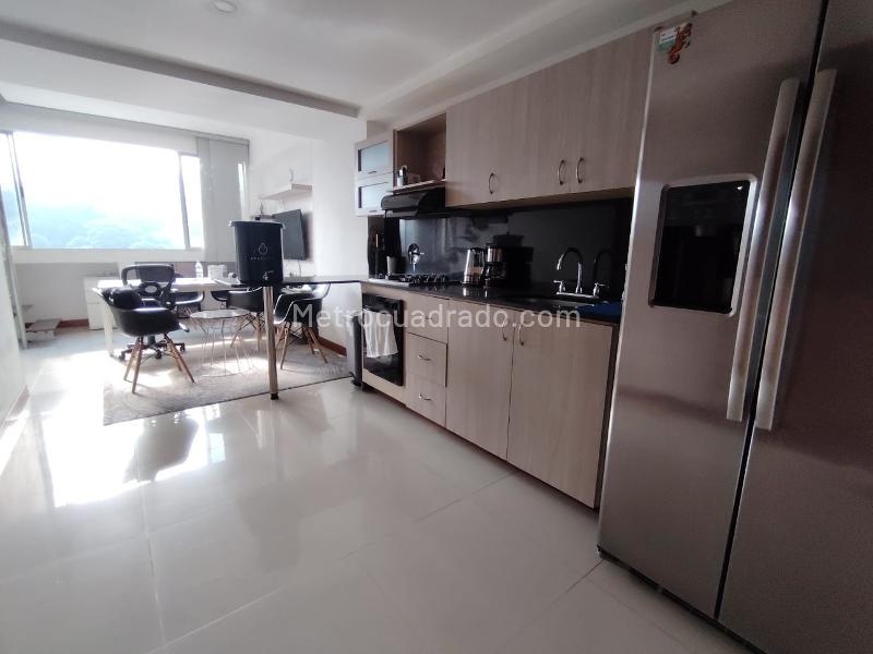 2BR Apartment in El Poblado (65 m²)