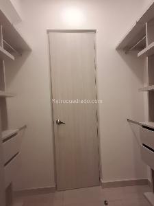Apartamento de 3 alcobas en arriendo en Zuñiga Otra Parte, Medellín, 75 m² · foto 12 de 14