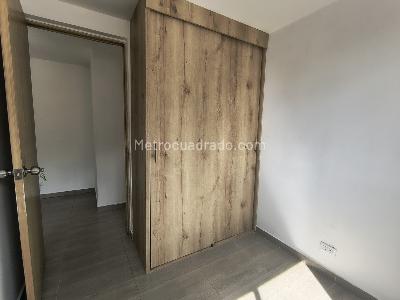 Apartamento de 3 alcobas en venta en San Gabriel, Bello, 53 m² · foto 9 de 18