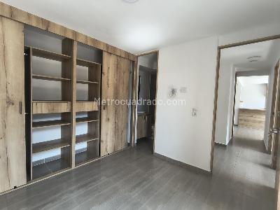 Apartamento de 3 alcobas en venta en San Gabriel, Bello, 53 m² · foto 13 de 18