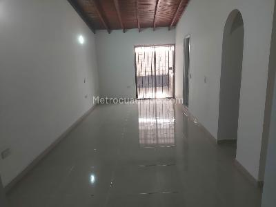Casa de 5 alcobas en arriendo en Belen Malibu, Medellín, 220 m² · foto 10 de 20