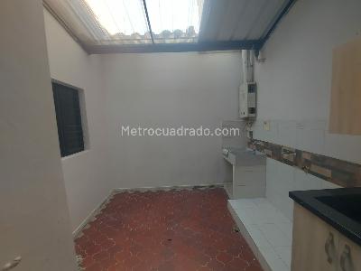 Casa de 5 alcobas en arriendo en Belen Malibu, Medellín, 220 m² · foto 14 de 20