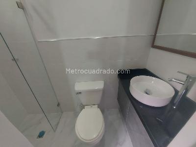 Casa de 5 alcobas en arriendo en Belen Malibu, Medellín, 220 m² · foto 16 de 20