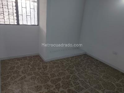 Casa de 5 alcobas en arriendo en Belen Malibu, Medellín, 220 m² · foto 19 de 20
