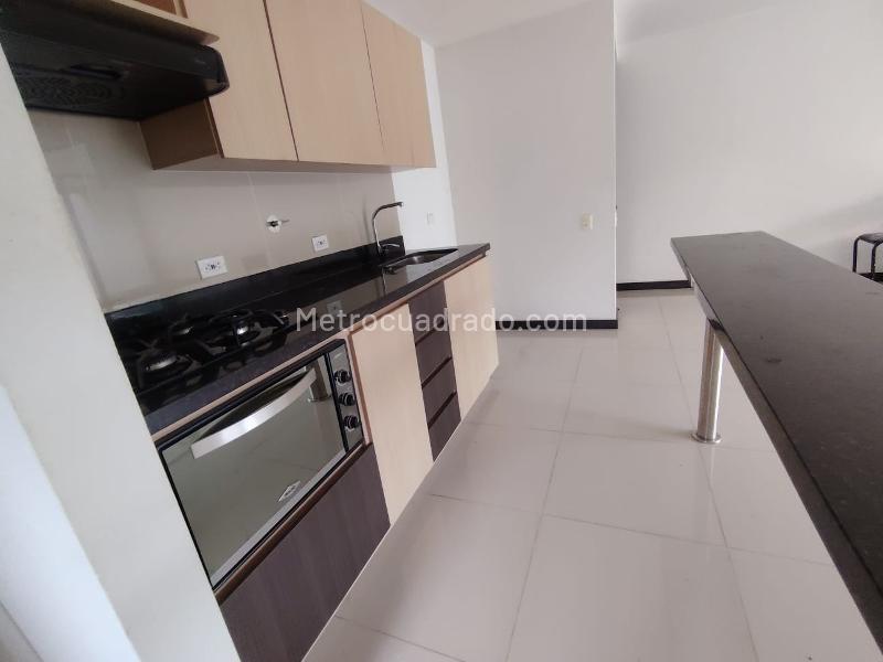 2BR Apartment in Loma De Las Brujas (80 m²) - 4