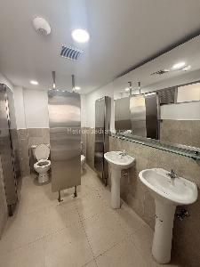 Casa de 5 alcobas en arriendo en El Velodromo, Medellín, 460 m² · foto 9 de 10