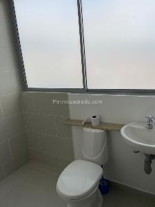 Apartamento en arriendo en Castropol, Medellín · foto 3 de 15