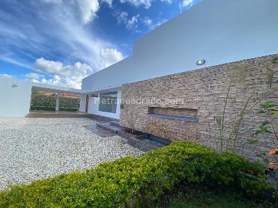 Casa de 3 alcobas en arriendo en San Antonio, Rionegro, 350 m² · foto 18 de 20