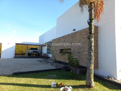 Casa de 3 alcobas en arriendo en San Antonio, Rionegro, 350 m² · foto 3 de 20