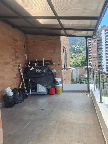 3BR Apartment in Loma Del Esmeraldal (200 m²) - 3