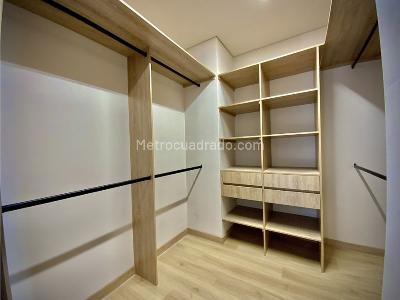Casa de 4 alcobas en venta en Loma Del Escobero, Envigado, 627 m² · foto 19 de 20