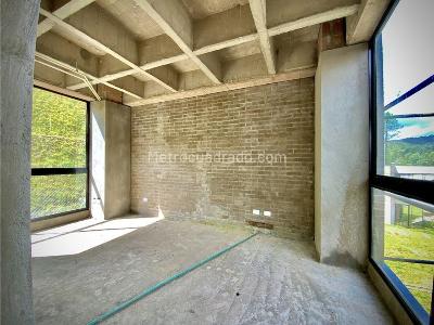 Casa de 4 alcobas en venta en Loma Del Escobero, Envigado, 627 m² · foto 4 de 20