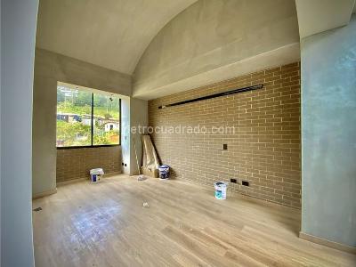 Casa de 4 alcobas en venta en Loma Del Escobero, Envigado, 627 m² · foto 7 de 20