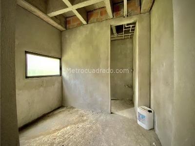 Casa de 4 alcobas en venta en Loma Del Escobero, Envigado, 627 m² · foto 9 de 20