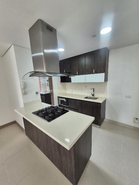 2BR Apartment in Loma Del Esmeraldal (80 m²) - 2